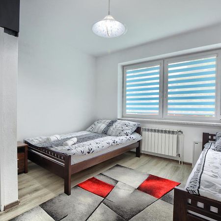 Ceglany Apartament Ustrzyki Dolne Ngoại thất bức ảnh