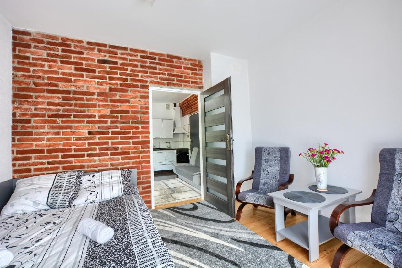 Ceglany Apartament Ustrzyki Dolne Ngoại thất bức ảnh