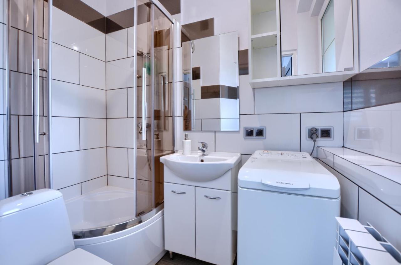 Ceglany Apartament Ustrzyki Dolne Ngoại thất bức ảnh
