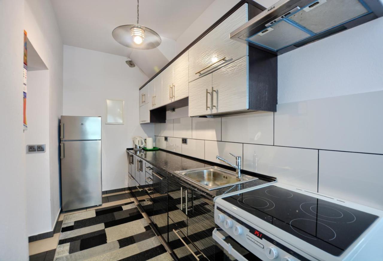 Ceglany Apartament Ustrzyki Dolne Ngoại thất bức ảnh