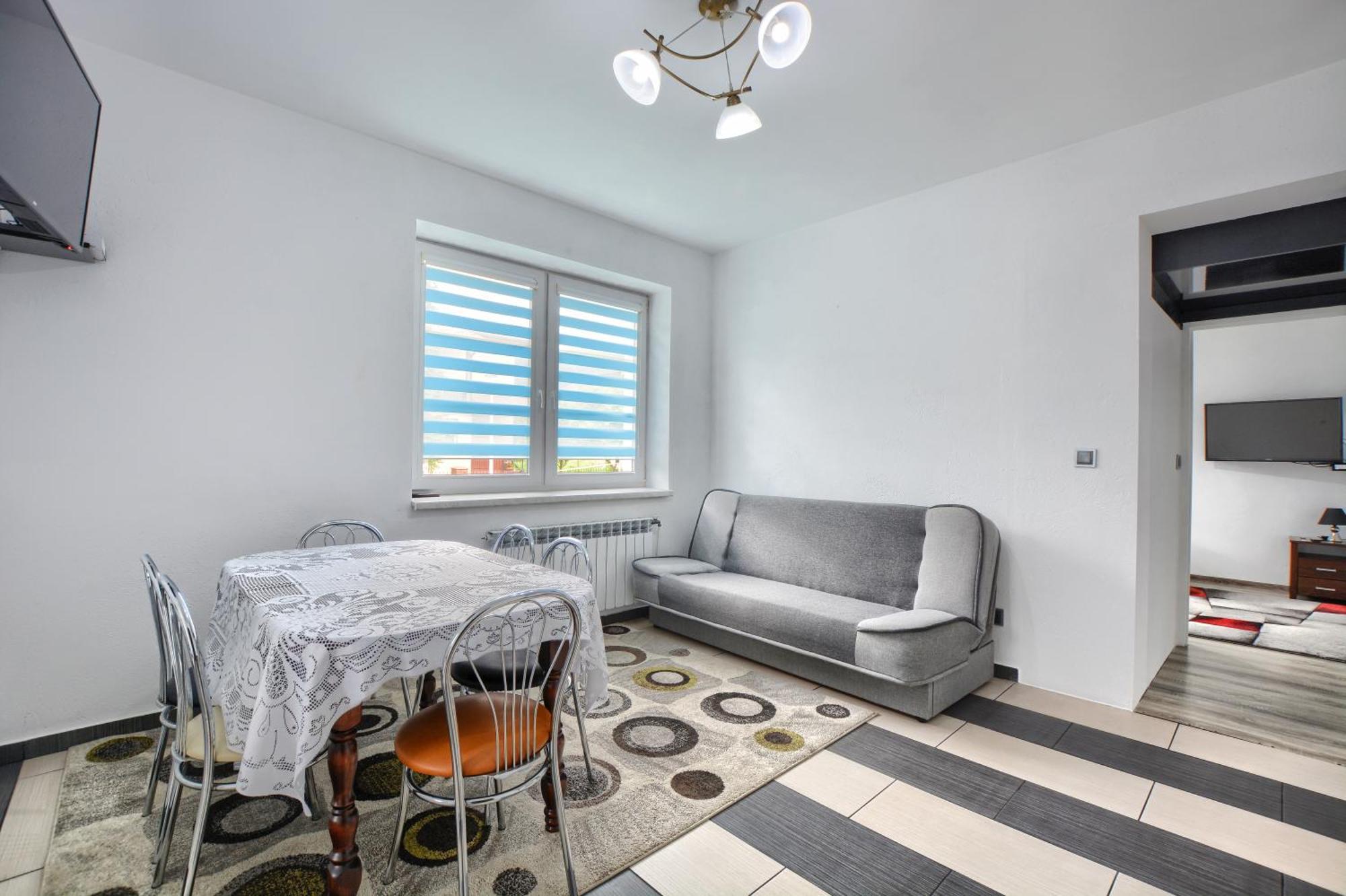 Ceglany Apartament Ustrzyki Dolne Ngoại thất bức ảnh